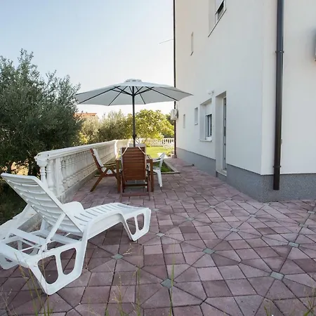 Apartment Tina Kastela